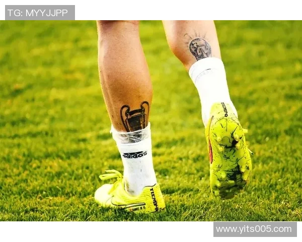 足球明星花臂纹身背后的故事与文化象征解析 足球明星花臂纹身背后的故事与文化象征解析