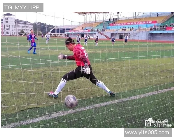 昨天足球星期五精彩对决回顾 各队表现抢眼赛场风云再起 昨天足球星期五精彩对决回顾 各队表现抢眼赛场风云再起